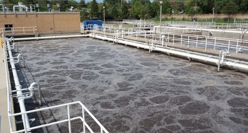 Ứng dụng của FeCl2 30% trong xử lý nước thải
