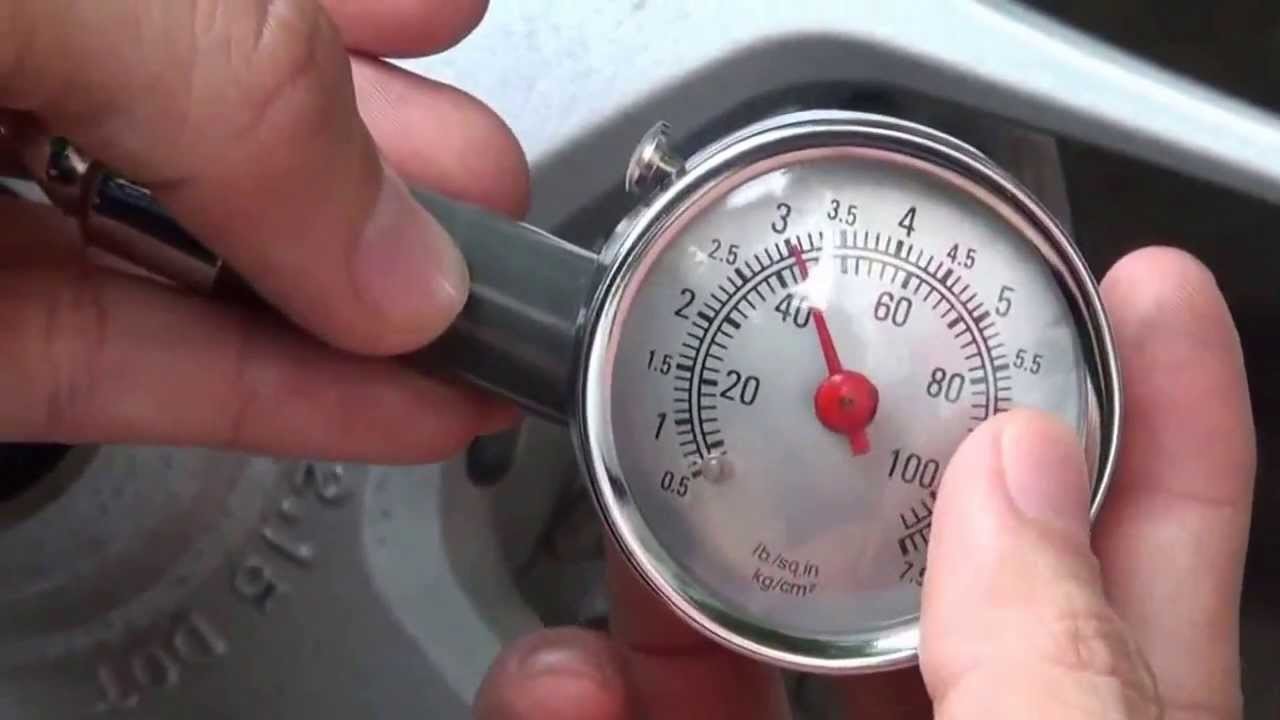 Đồng hồ đo áp suất lốp oto