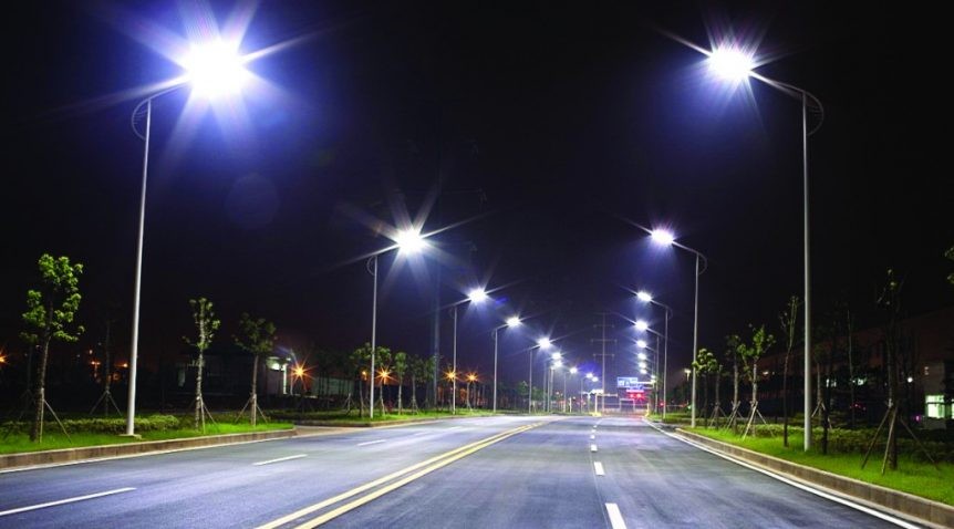Dãy đèn Led chiếu sáng trên đường giao thông