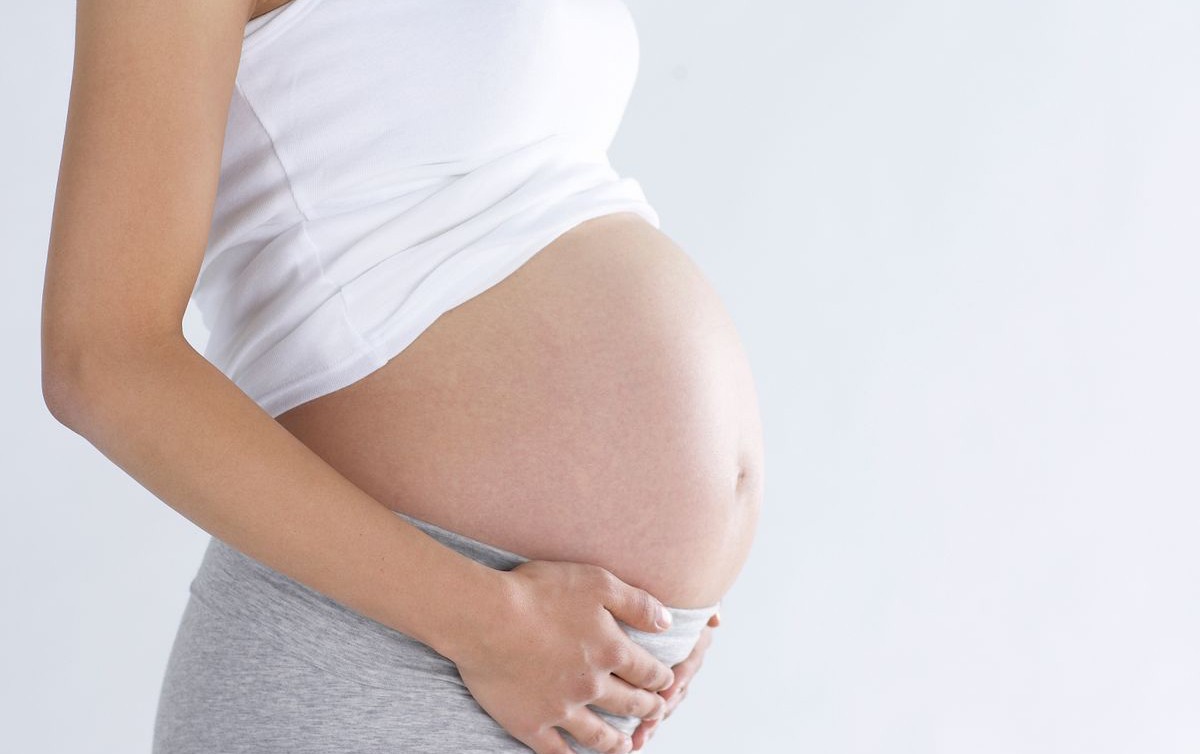 Không nên dùng tỏi đen cho phụ nữ đang mang thai