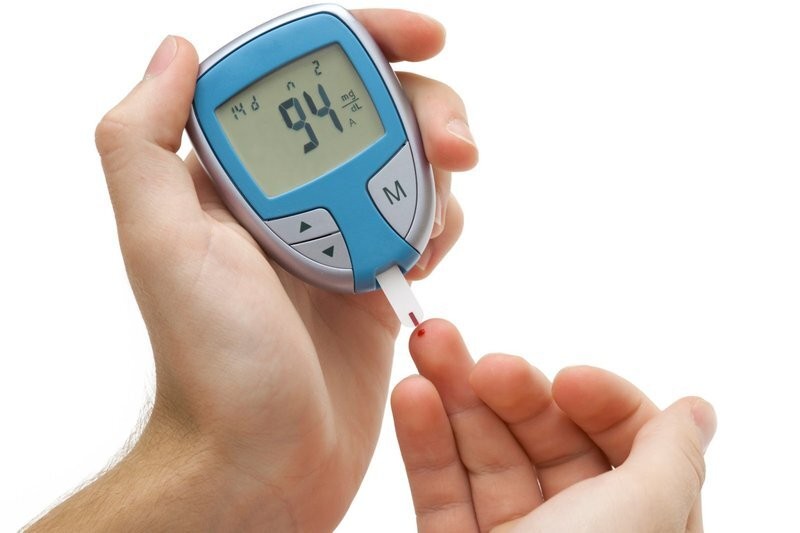 Có thể tự đo ketone trong máu tại nhà bằng máy đo đường huyết