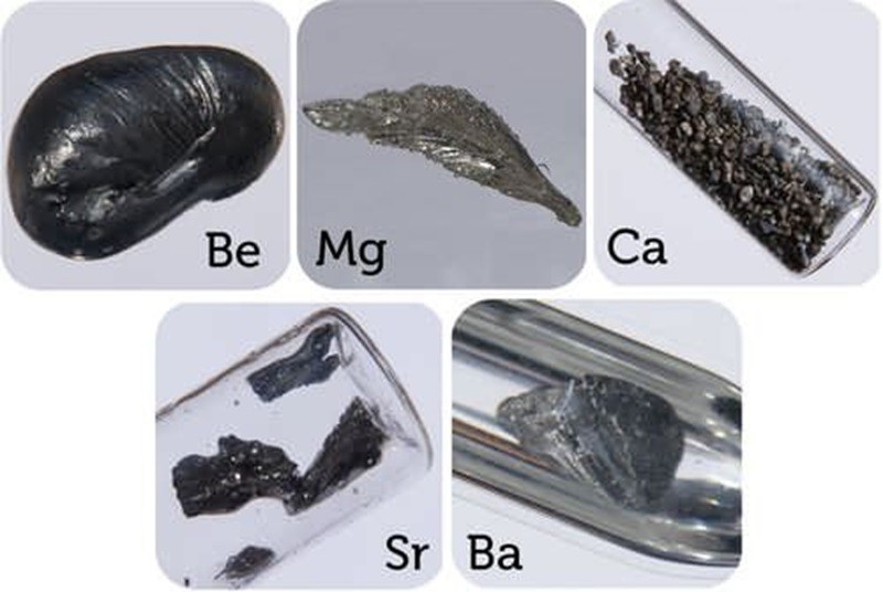 màu sắc kim loại kiềm thổ